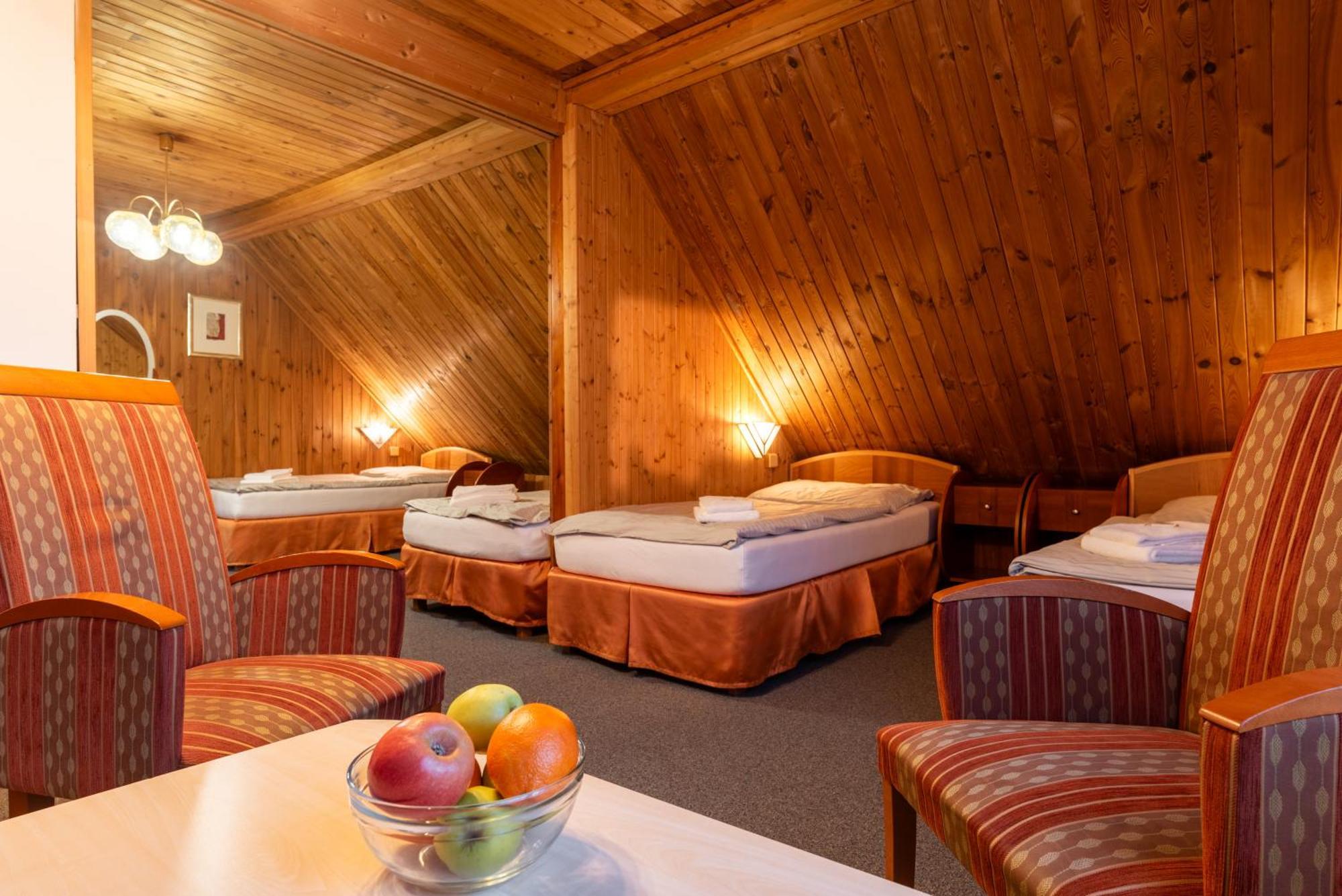 Hotel Schwarz Nové Hamry Kültér fotó
