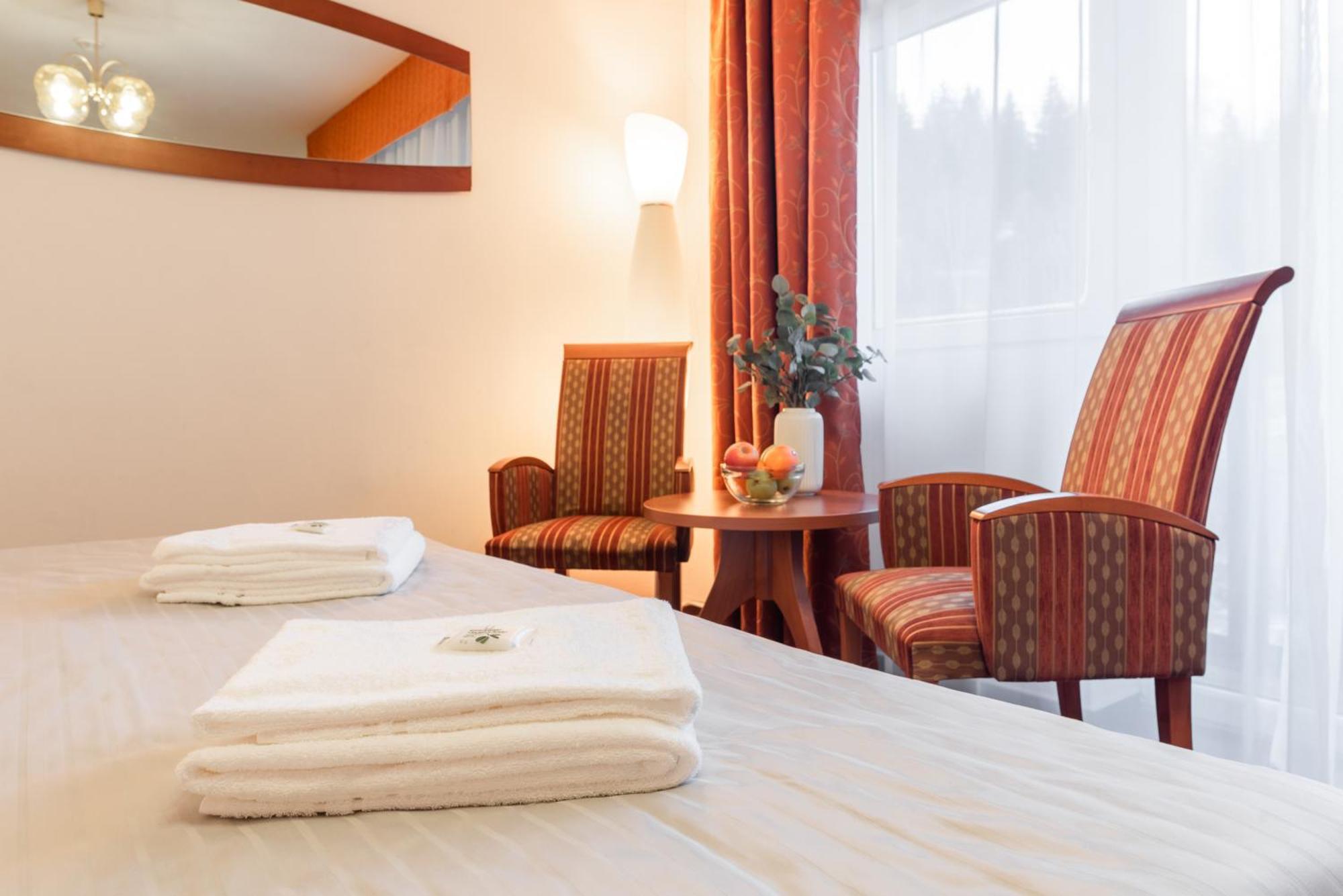 Hotel Schwarz Nové Hamry Kültér fotó