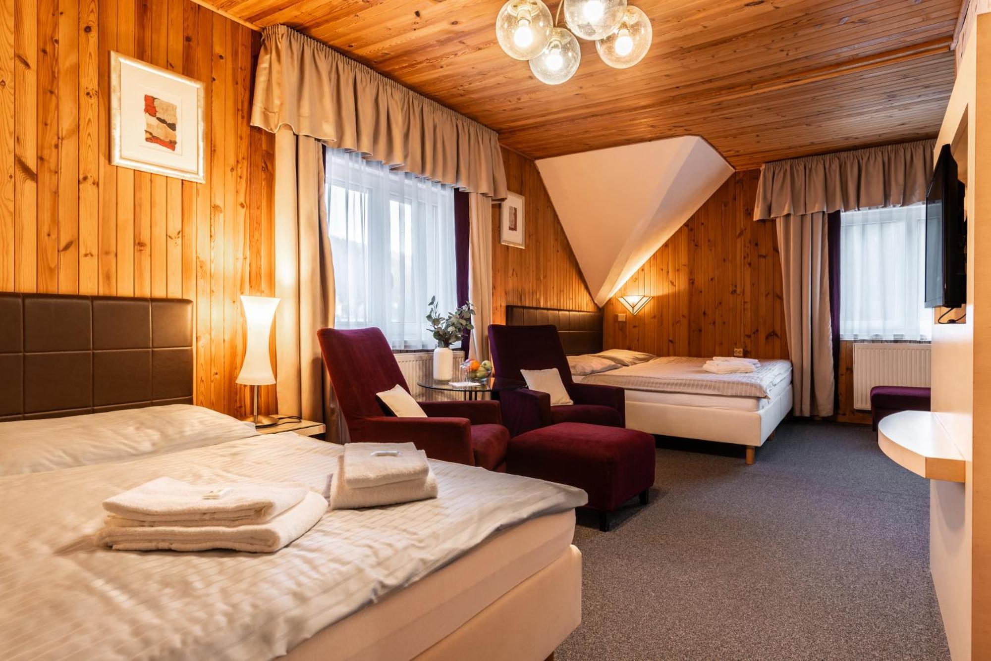 Hotel Schwarz Nové Hamry Kültér fotó