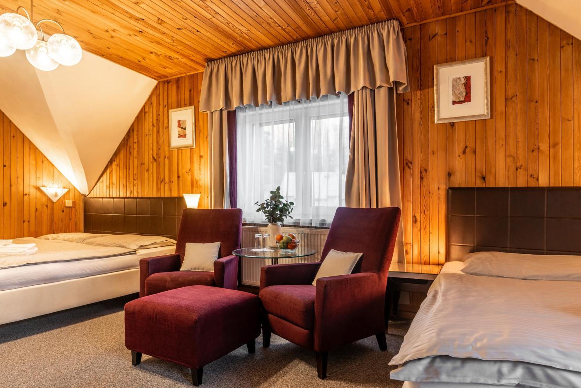 Hotel Schwarz Nové Hamry Kültér fotó